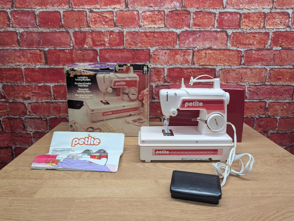 Vintage Petite Lockstitch Childrens Sewing Machine Boxed Pedal Working Toy