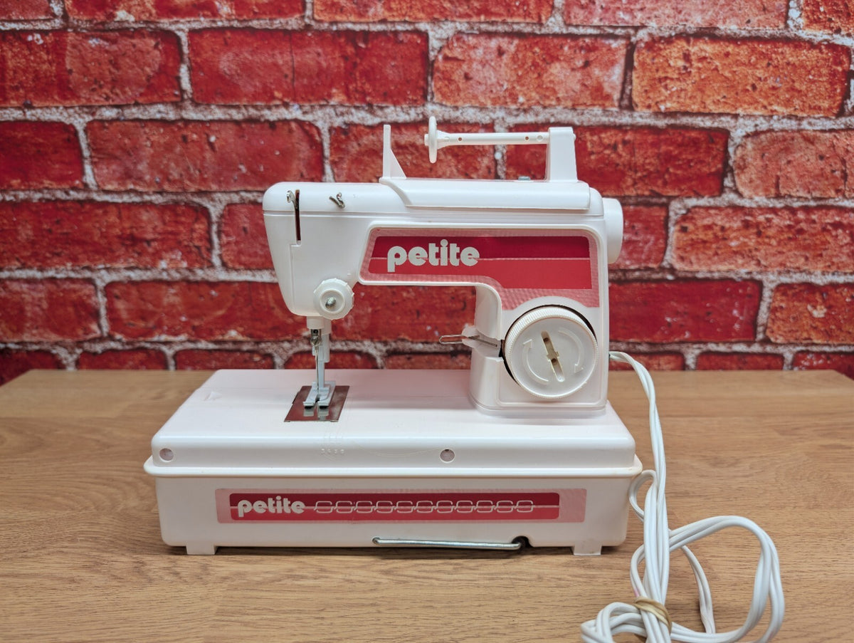 Vintage Petite Lockstitch Childrens Sewing Machine Boxed Pedal Working Toy