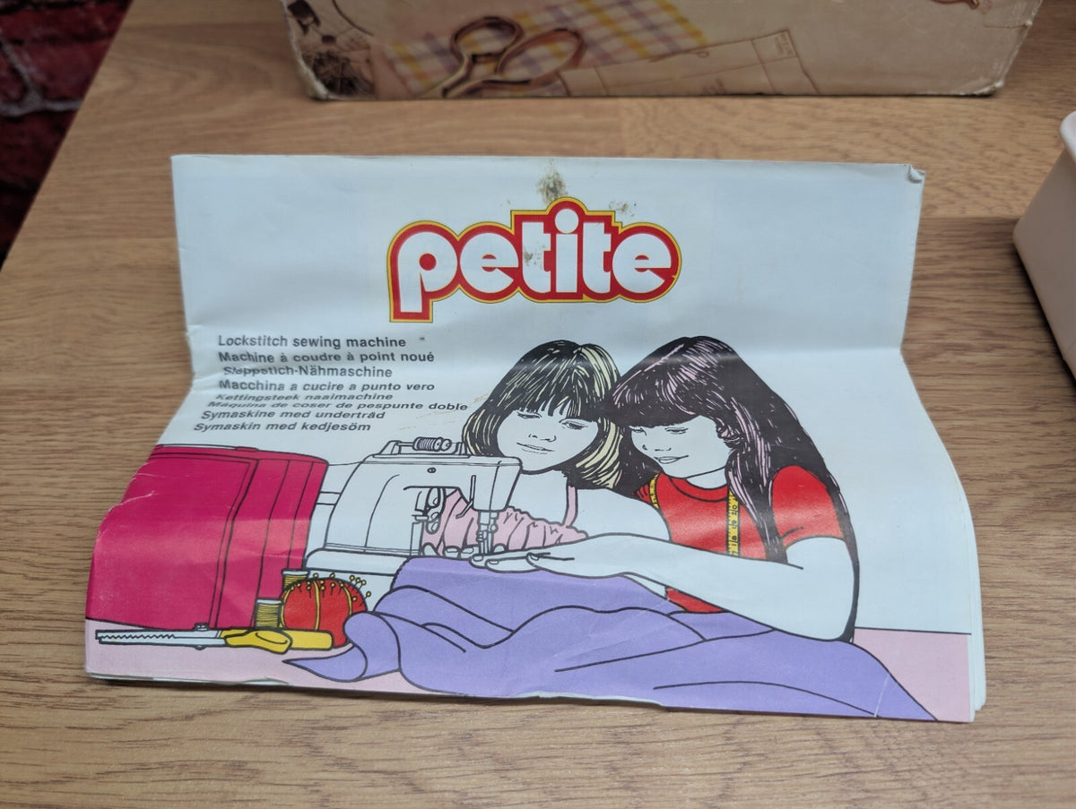 Vintage Petite Lockstitch Childrens Sewing Machine Boxed Pedal Working Toy